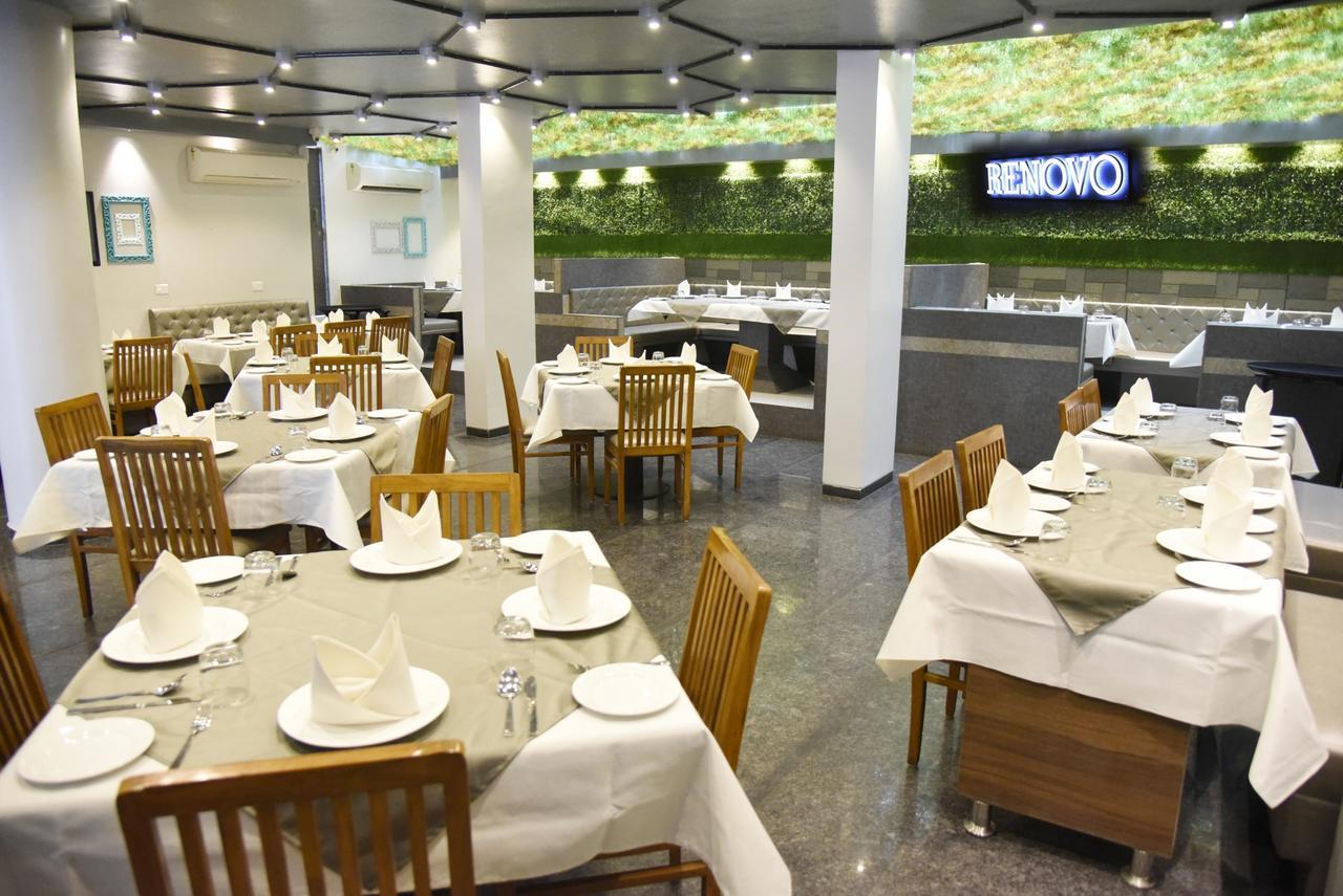 Oyo 10672 Hotel Riviera Nashik Exterior photo